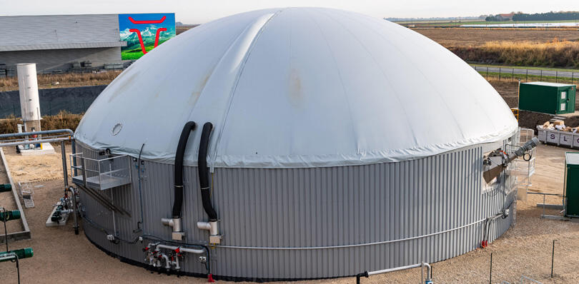 A biomethanation unit in France une unité de méthanisation en France